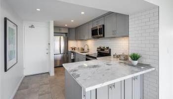 Marina Towers condo # 708, Honolulu, Hawaii - photo 3 of 24