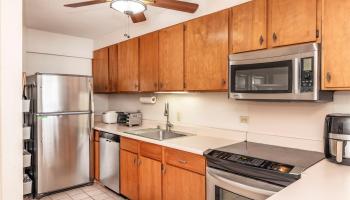 Marina Towers condo # 906, Honolulu, Hawaii - photo 5 of 22