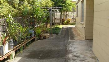1648 Owawa St Kalihi-lower, Honolulu home - photo 2 of 4 1648 Owawa St Kalihi-lower, Honolulu home - photo 2 of 4