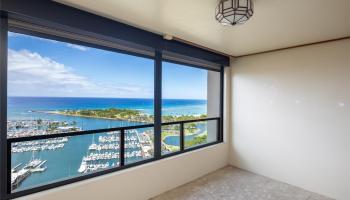 Yacht Harbor Towers condo # 3001, Honolulu, Hawaii - photo 5 of 25