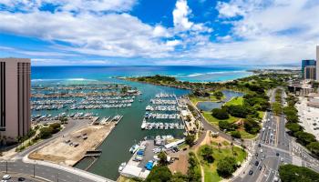 Yacht Harbor Towers condo # 3901, Honolulu, Hawaii - photo 4 of 25