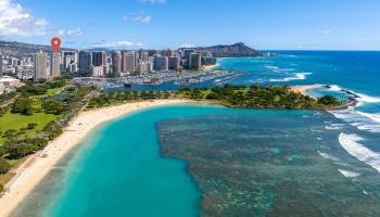 Yacht Harbor Towers condo # 4005, Honolulu, Hawaii - photo 5 of 25