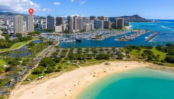 Yacht Harbor Towers condo # 4005, Honolulu, Hawaii - photo 6 of 25