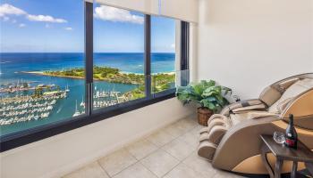 Yacht Harbor Towers condo # 4101, Honolulu, Hawaii - photo 5 of 25