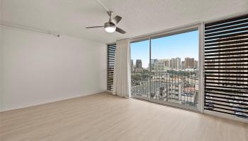 Holiday Manor condo # 1107, Honolulu, Hawaii - photo 3 of 23