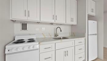 Holiday Manor condo # 1107, Honolulu, Hawaii - photo 5 of 23