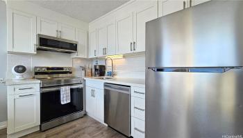 Holiday Manor condo # 1115, Honolulu, Hawaii - photo 5 of 25