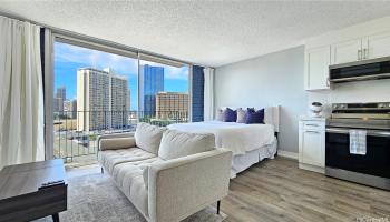 Holiday Manor condo # 1115, Honolulu, Hawaii - photo 6 of 25