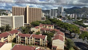Holiday Manor condo # 1316, Honolulu, Hawaii - photo 1 of 10