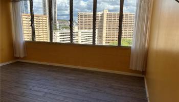 Holiday Manor condo # 1316, Honolulu, Hawaii - photo 4 of 10