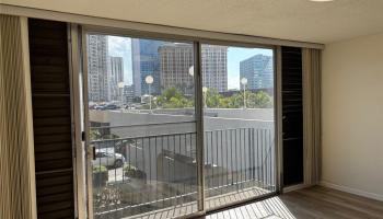 Holiday Manor condo # 209, Honolulu, Hawaii - photo 1 of 8