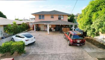 1652  Hauiki Street Kalihi-lower, Honolulu home - photo 2 of 10