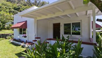 1654  Mahani Loop Kalihi Valley,  home - photo 1 of 23