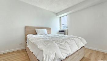 Kapiolani Manor condo # 1110, Honolulu, Hawaii - photo 4 of 13