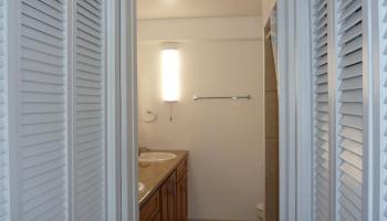 Kapiolani Manor condo # 1418, Honolulu, Hawaii - photo 2 of 11