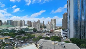 Kapiolani Manor condo # 1808, Honolulu, Hawaii - photo 5 of 21