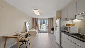 Kapiolani Manor condo # 1904, Honolulu, Hawaii - photo 5 of 20