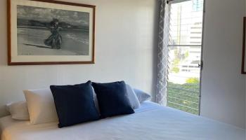 KAPIOLANI MANOR condo # 703, Honolulu, Hawaii - photo 5 of 12