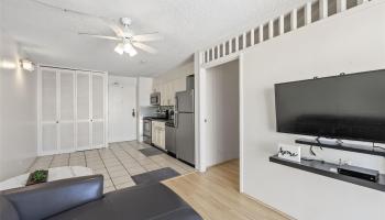 Kapiolani Manor condo # 703, Honolulu, Hawaii - photo 5 of 20