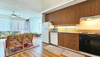 Kapiolani Manor condo # 705, Honolulu, Hawaii - photo 5 of 20