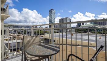 Kapiolani Manor condo # 812, Honolulu, Hawaii - photo 3 of 25