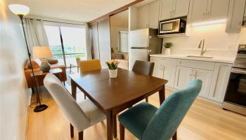 Kapiolani Manor condo # 911, Honolulu, Hawaii - photo 1 of 20