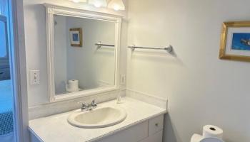 Harbor View Plaza condo # 1307, Honolulu, Hawaii - photo 2 of 7