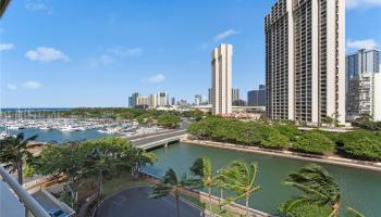 Harbor View Plaza condo # 710, Honolulu, Hawaii - photo 1 of 25