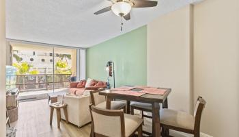 Ala Wai Terrace condo # 251, Honolulu, Hawaii - photo 4 of 25