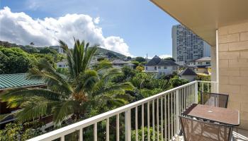Rose Terrace condo # 502, Honolulu, Hawaii - photo 5 of 7