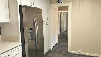 1695 Kamamalu Ave Honolulu - Rental - photo 3 of 16