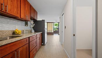 Oahuan Ltd condo # 211, Honolulu, Hawaii - photo 3 of 18