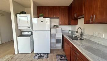 Hale O Kalani Towers condo # 204, Honolulu, Hawaii - photo 2 of 10