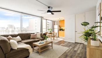 Hale O Kalani Towers condo # 801, Honolulu, Hawaii - photo 4 of 13