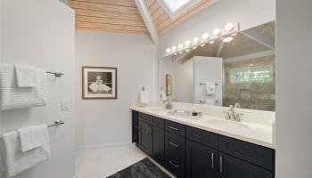 171  Waokanaka Place Old Pali, Honolulu home - photo 5 of 25