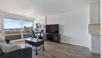 Punahou Hale/Oahuan Tower L condo # 1005, Honolulu, Hawaii - photo 3 of 22