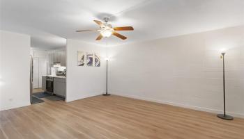 Punahou Hale/Oahuan Tower L condo # 301, Honolulu, Hawaii - photo 2 of 25