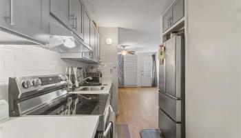 Punahou Hale/Oahuan Tower L condo # 301, Honolulu, Hawaii - photo 5 of 25