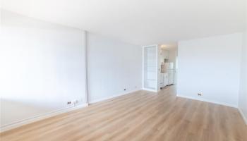 Punahou Hale/Oahuan Tower L condo # 605, Honolulu, Hawaii - photo 2 of 23