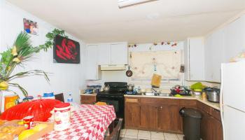 1714 Laumaile Street Kalihi-upper, Honolulu home - photo 3 of 25 1714 Laumaile Street Kalihi-upper, Honolulu home - photo 3 of 25