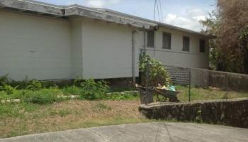 1716 Ala Amoamo St Moanalua Gardens, Honolulu home - photo 3 of 15 1716 Ala Amoamo St Moanalua Gardens, Honolulu home - photo 3 of 15