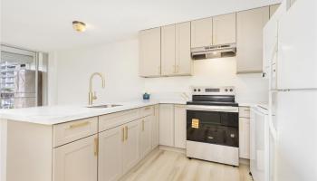 Mokulani Apts condo # 201, Honolulu, Hawaii - photo 4 of 15