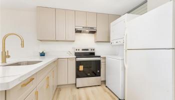 Mokulani Apts condo # 201, Honolulu, Hawaii - photo 5 of 15