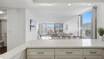 1717 Ala Wai condo # 1501, Honolulu, Hawaii - photo 4 of 25