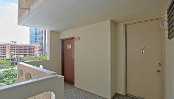 1717 Ala Wai condo # 810, Honolulu, Hawaii - photo 3 of 20 1717 Ala Wai condo # 810, Honolulu, Hawaii - photo 3 of 20