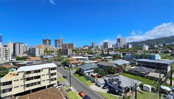 Citron Villa condo # 702, Honolulu, Hawaii - photo 3 of 15