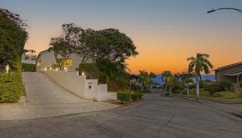 1717  Palaau Street Waialae Iki,  home - photo 1 of 21