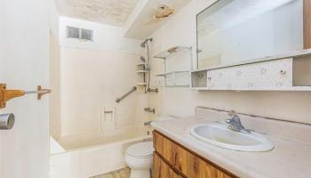 Nuuanu Park Place condo # B206, Honolulu, Hawaii - photo 4 of 16