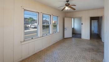 1724 School Street Kalihi-lower, Honolulu home - photo 5 of 14