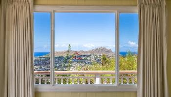 1729  Iwi Way Wilhelmina, Diamond Head home - photo 2 of 19